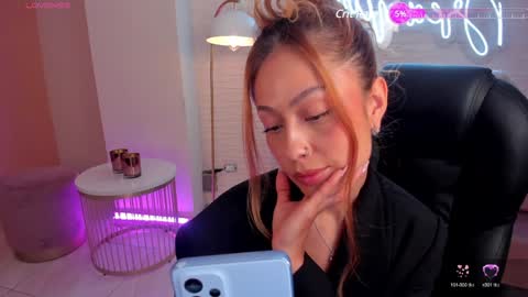 Erika Benz online show from December 15, 5:23 am