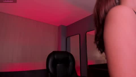 Erika Benz online show from February 6, 12:30 pm