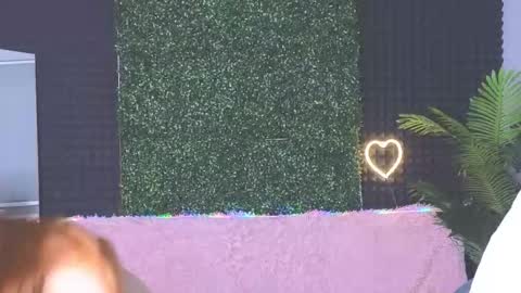 Snapshot of erikabrian chatting on October 16, 1:39 am erikabrian online show from October 16, 1:39 am