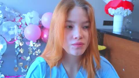 Snapshot of erikabrian chatting on February 16, 6:20 am erikabrian online show from February 16, 6:20 am