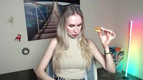 Erika online show from January 14, 1:39 pm