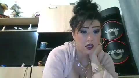 erikaguapa1989 online show from May 14, 2:29 am