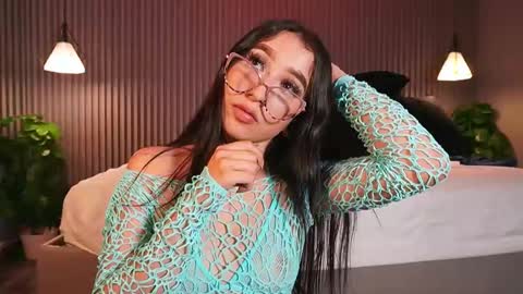 Snapshot of eriklein chatting on February 25, 8:07 pm Eri online show from February 25, 8:07 pm