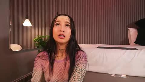 Snapshot of eriklein chatting on March 7, 7:44 pm Eri online show from March 7, 7:44 pm