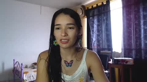 erina_1 online show from December 19, 6:23 pm