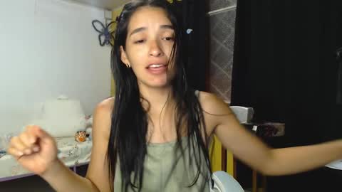 erina_1 online show from December 30, 3:03 am