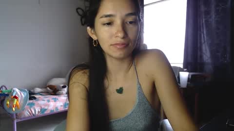 erina_1 online show from March 6, 5:33 pm