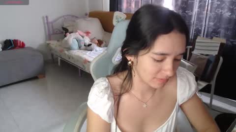Snapshot of erina_1 chatting on March 28, 4:28 pm erina_1 online show from March 28, 4:28 pm