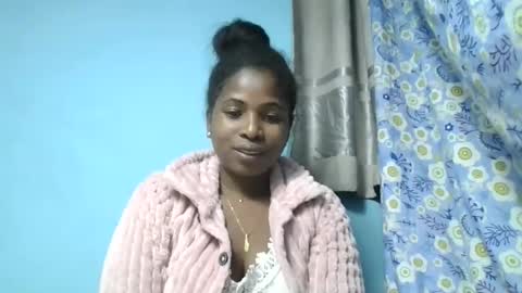 Snapshot of erisca19 chatting on June 10, 3:11 pm Erisca19 online show from June 10, 3:11 pm