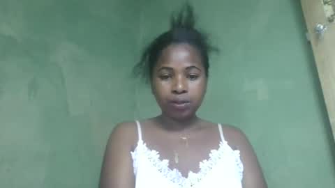 Snapshot of erisca19 chatting on July 5, 6:20 am Erisca19 online show from July 5, 6:20 am