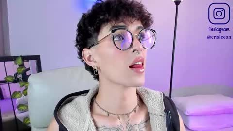   online show from November 10, 8:52 pm