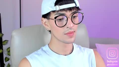   online show from November 28, 7:49 pm