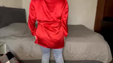 Snapshot of erleneschlote chatting on April 1, 6:25 am Lina online show from April 1, 6:25 am