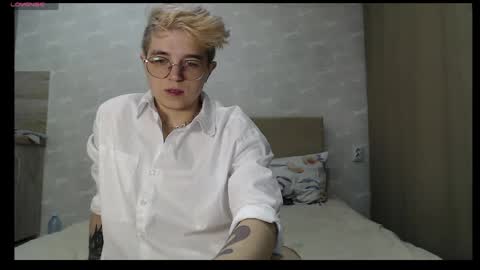 Snapshot of erlineabey chatting on April 4, 3:20 pm Erline online show from April 4, 3:20 pm