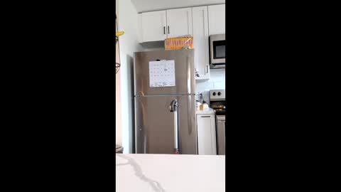 Hmmmhmmmm online show from February 27, 5:57 pm