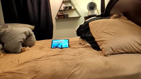 Hmmmhmmmm online show from May 14, 3:13 am