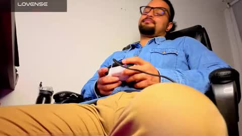 ernesto rodriguez 82 online show from March 7, 2:52 am