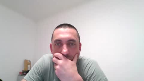 Snapshot of eros8407 chatting on February 6, 8:56 pm eros8407 online show from February 6, 8:56 pm