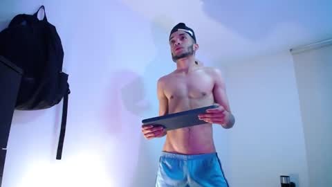 Snapshot of eros_chipre chatting on December 4, 4:38 pm Eros online show from December 4, 4:38 pm