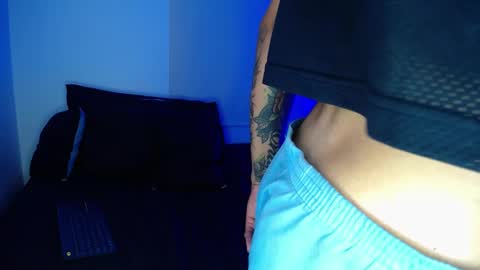 Snapshot of eros_chipre chatting on December 14, 10:02 am Eros online show from December 14, 10:02 am