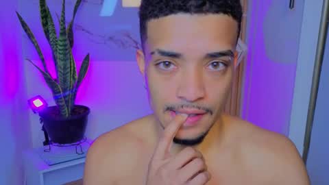 Snapshot of eros_chipre chatting on October 15, 11:43 am Eros online show from October 15, 11:43 am