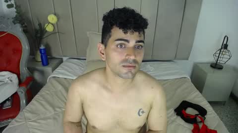 Snapshot of eros_kai chatting on October 11, 4:12 am Eros Kai online show from October 11, 4:12 am