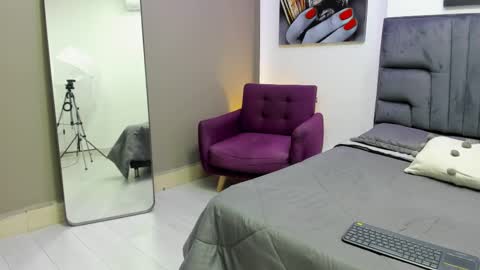 Snapshot of eros_mancini chatting on October 7, 11:18 am Eros Mancini online show from October 7, 11:18 am