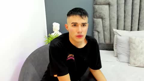 Eros Mancini online show from December 21, 8:05 pm