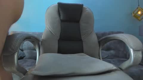 Eross online show from December 5, 1:09 pm