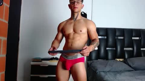 Snapshot of erosscott chatting on March 24, 6:13 pm Eros online show from March 24, 6:13 pm