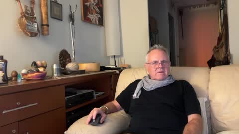 eros online show from October 22, 9:14 pm