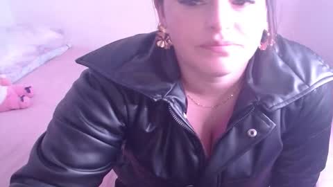 Snapshot of erotic_hell_ chatting on September 29, 5:45 am Kata y Leandro online show from September 29, 5:45 am
