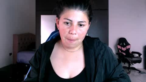 Sara online show from June 25, 2:32 pm