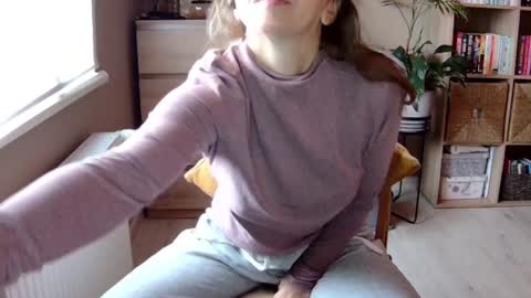 Snapshot of erotic_vibe chatting on December 7, 8:44 am Melissa online show from December 7, 8:44 am