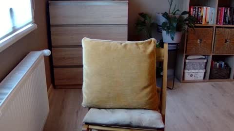 Snapshot of erotic_vibe chatting on December 10, 12:38 pm Melissa online show from December 10, 12:38 pm