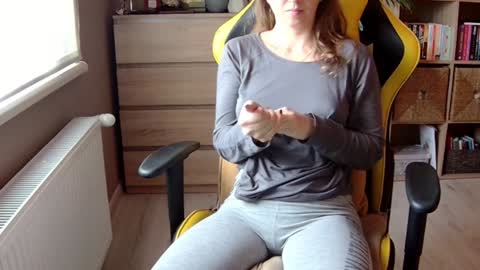 Snapshot of erotic_vibe chatting on December 29, 8:11 am Melissa online show from December 29, 8:11 am