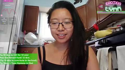 Snapshot of eroticalynn chatting on October 23, 7:12 pm Lynn online show from October 23, 7:12 pm