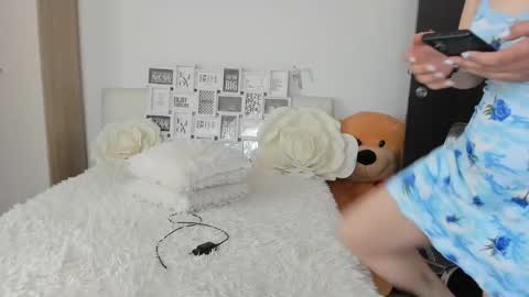 eroticsensualkitty4u online show from May 8, 7:46 am