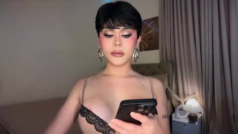 Snapshot of erotictsmonica chatting on July 23, 11:30 am monica online show from July 23, 11:30 am