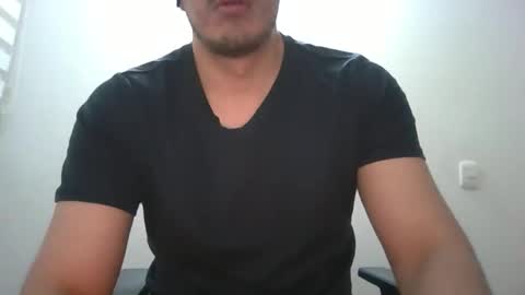 Snapshot of erra311 chatting on December 16, 5:34 am erra311 online show from December 16, 5:34 am