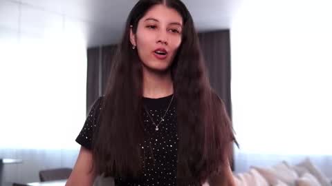 Snapshot of erynharteau chatting on January 11, 9:14 am Hi Im Lori online show from January 11, 9:14 am