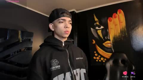 Snapshot of eryonbradley chatting on October 22, 11:10 am Eryon online show from October 22, 11:10 am