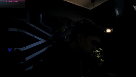 Snapshot of eryonbradley chatting on October 27, 11:14 am Eryon online show from October 27, 11:14 am