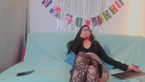 ErzsiDragon online show from March 29, 1:33 pm