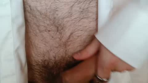 Snapshot of erzzoofr chatting on February 25, 10:18 pm Erzzoo online show from February 25, 10:18 pm