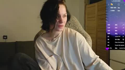 esajukyy online show from March 12, 12:33 pm