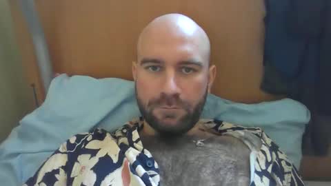 Esenuzet69 online show from April 5, 8:00 am