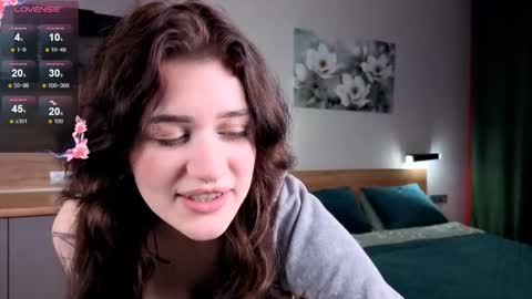 EshleGreen online show from November 17, 2:34 pm