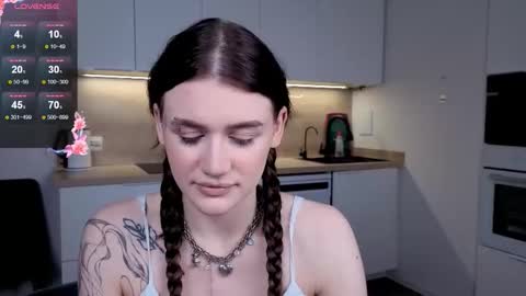 EshleGreen online show from December 16, 4:34 pm