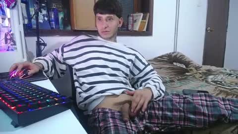 Esteban online show from December 14, 4:23 am